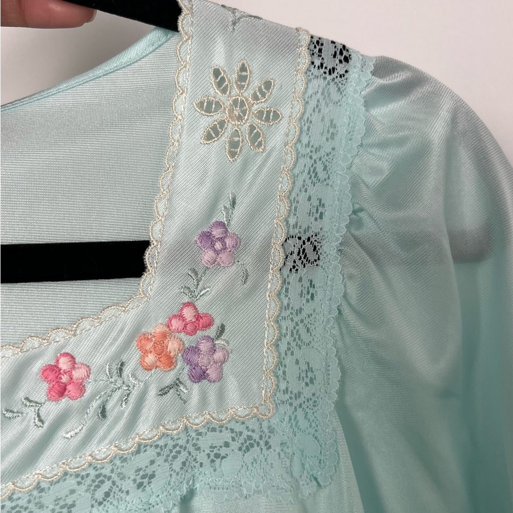 Vintage Lorraine Nightgown Robe Women's Sz Med Floral Lace Embroidered Green USA - Picture 3 of 10